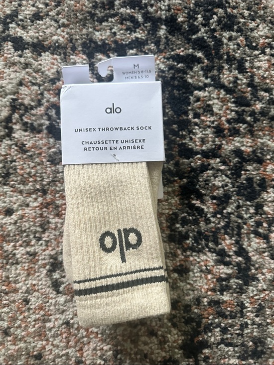 ALO Yoga Other - ALO Throwback Sock